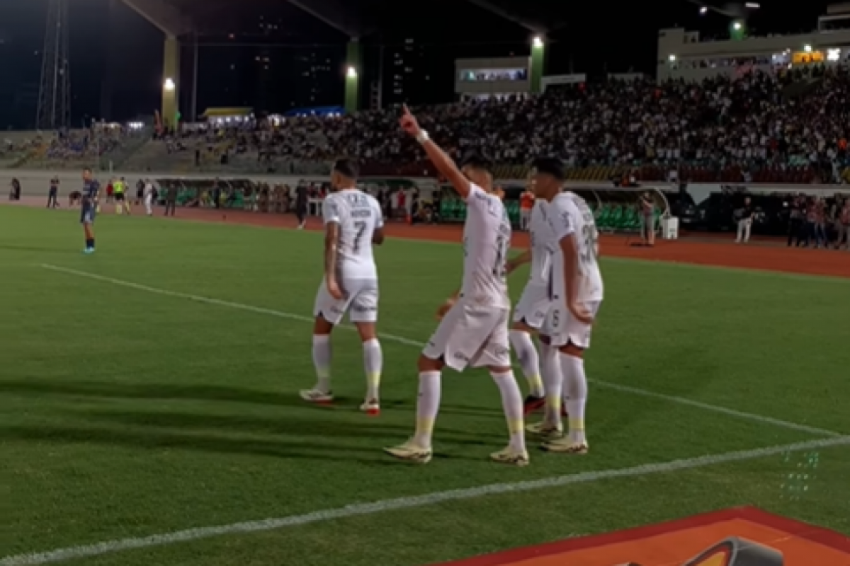 Romero marcou o terceiro gol do Corinthians