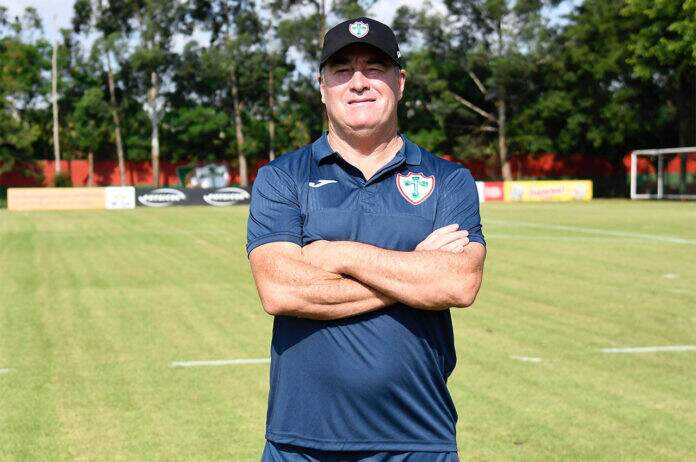 O treinador, que também já foi jogador do clube, fará sua estreia hoje diante do Corinthians