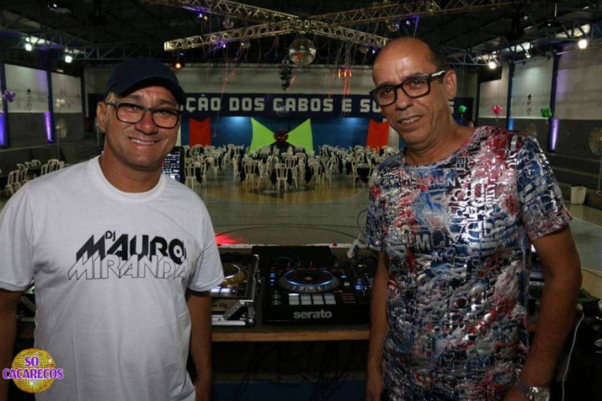 DJs Mauro Miranda e Pava estarão no comando da trilha sonora da noite