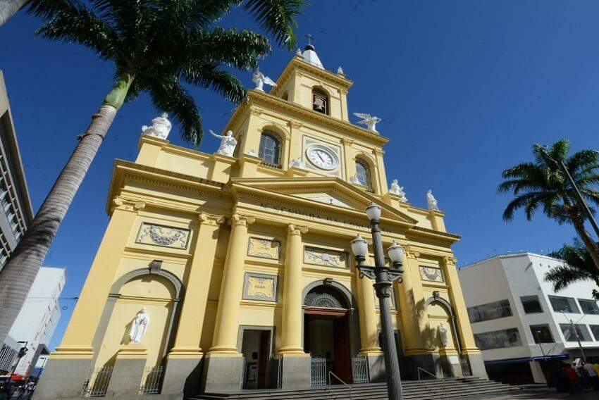 Catedral Metropolitana de Campinas: Campinas conta com 1.863 igrejas ou templos religiosos