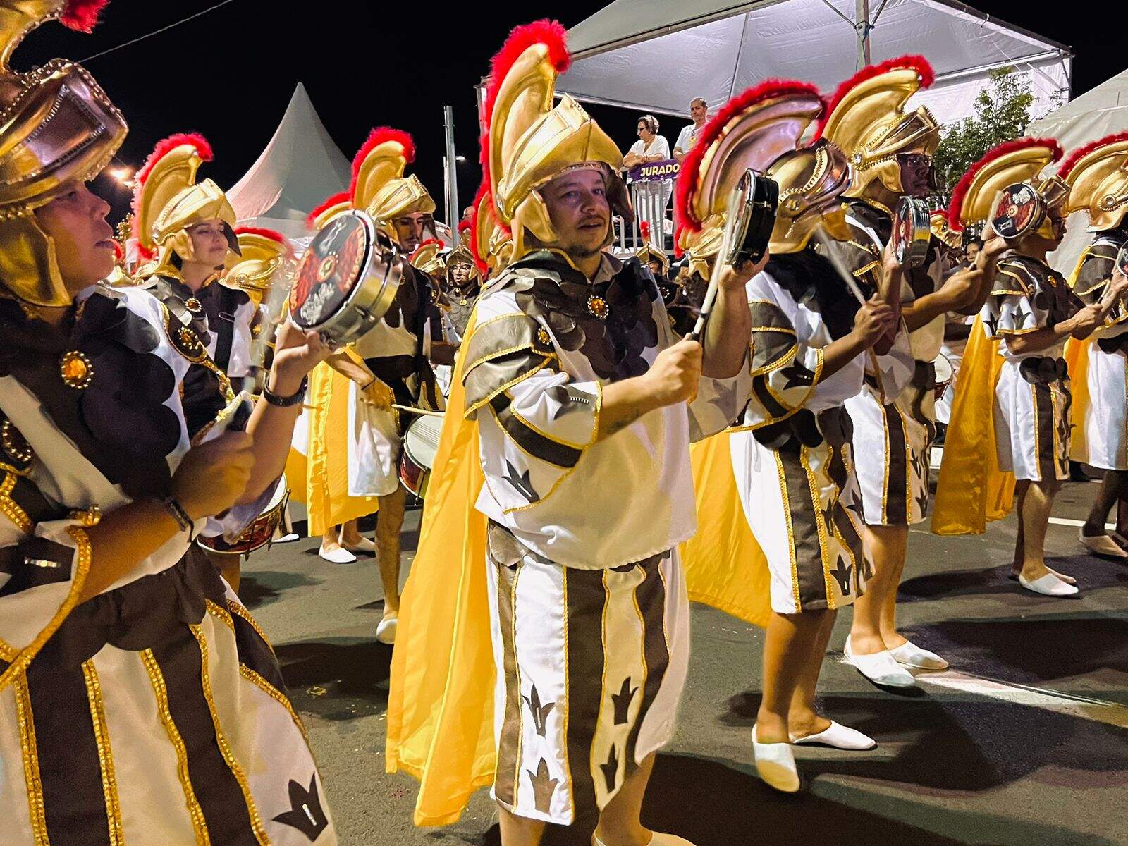 Desfile da escola de samba Mocidade Unida da Vila Falcão - Grazielly Zagatto