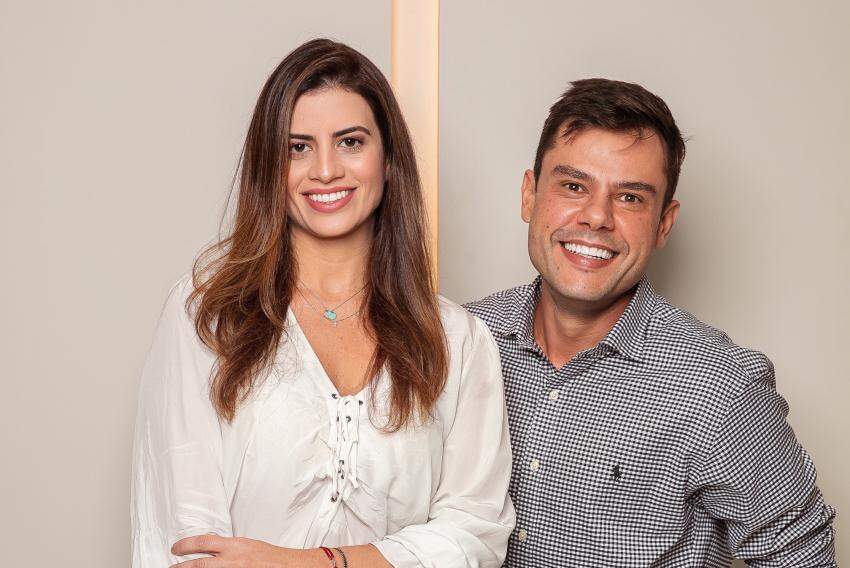 O casal Tatiana Vilela e Thiago Altro