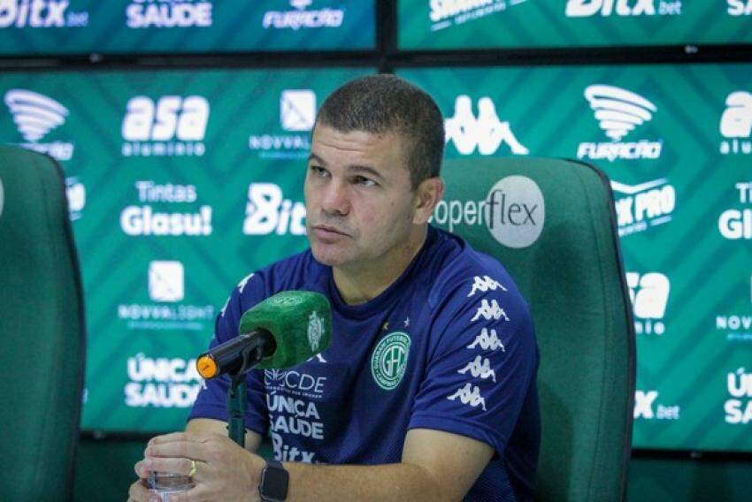 Umberto Louzer encerrou a sua terceira passagem pelo Guarani nesta sexta-feira, 9