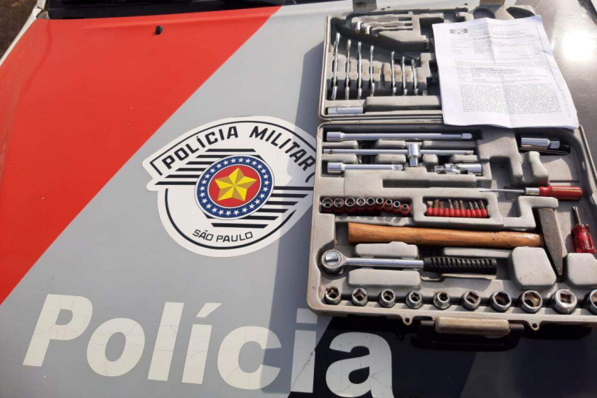 Caixa de ferramenta que foi furtada de imóvel vizinho à CPJ