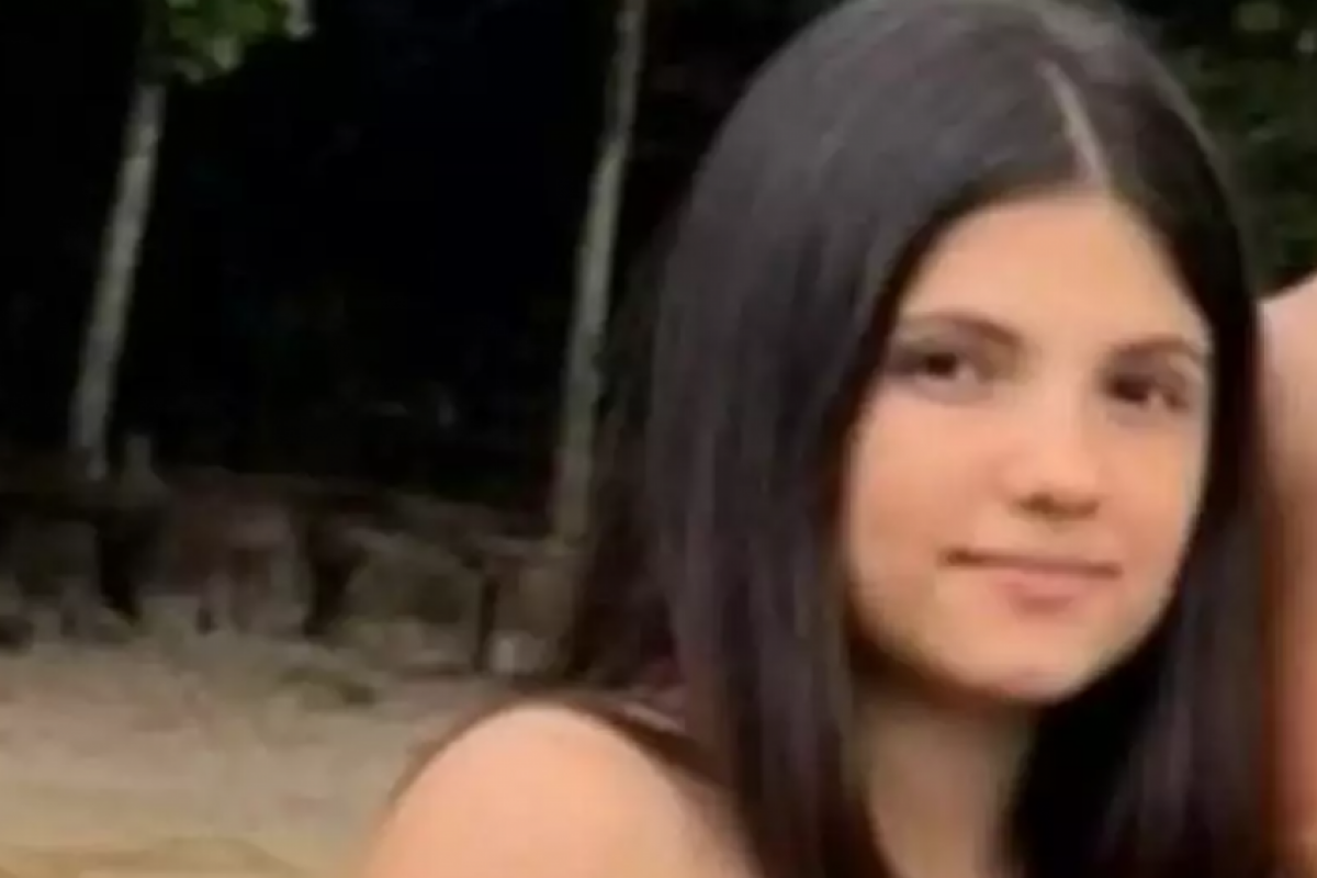  Sabrina, de 20 anos, e a amiga Jhennyfer Lawany Lapa dos Santos, de 14 anos, se afogaram ao tentar atravessar o rio Puruba a nado