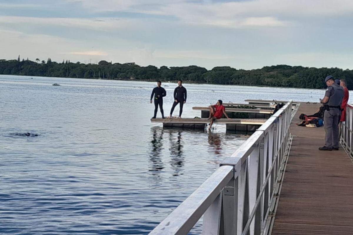 Mergulhadores realizavam buscas na prainha