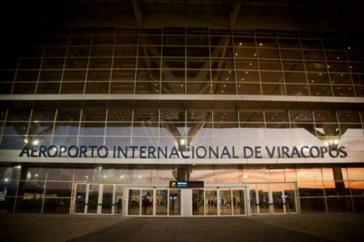 Aeroporto Internacional de Viracopos, em Campinas; terminal espera grande movimento.