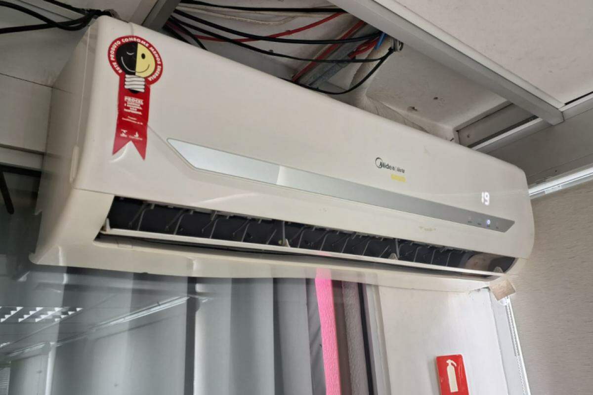 Ares-condicionados são bem procurados para tolerar o calor