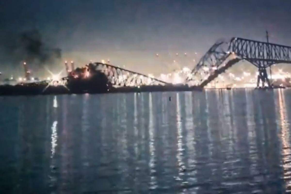 Embarcação atingiu um dos suportes da ponte Francis Scott Key,  em Baltimore, EUA