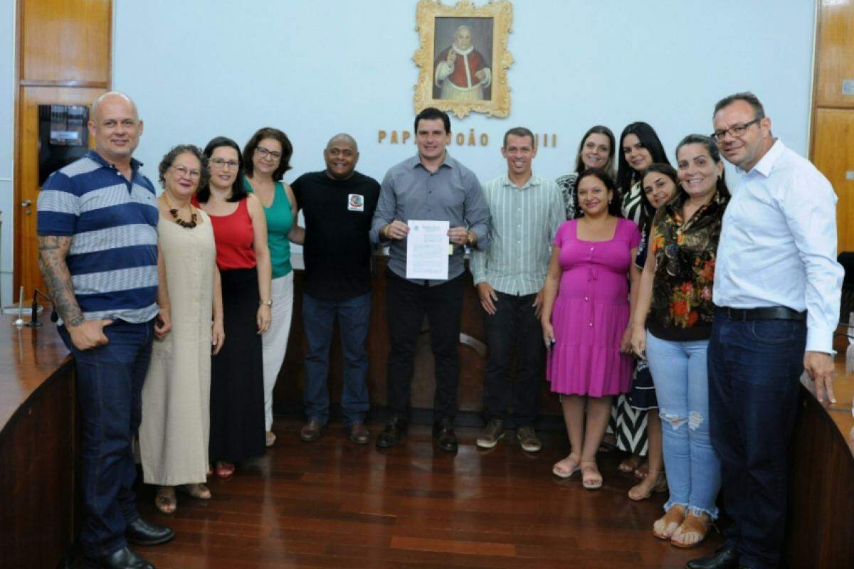 Termo de cooperação foi assinado durante uma solenidade na Câmara de Pirajuí