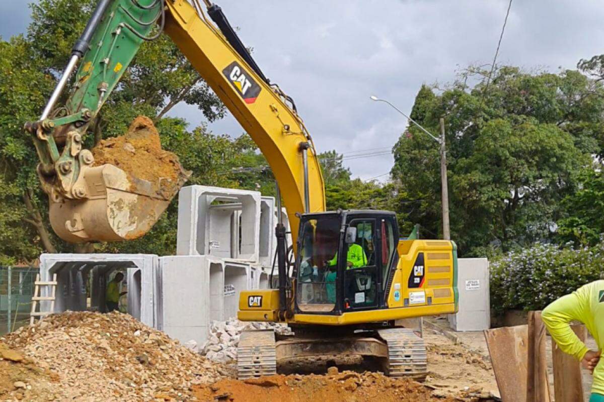 Obras de drenagem no Traviú atendem uma demanda da população do bairro
