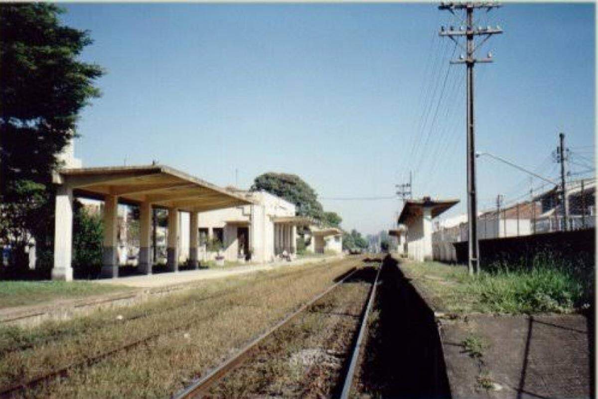 Linha férrea em Caçapava