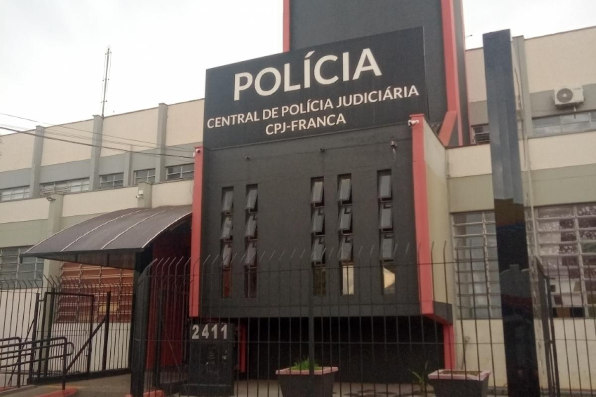 Um boletim de ocorrência sobre crime de estelionato foi registrado na CPJ (Central de Polícia Judiciária)