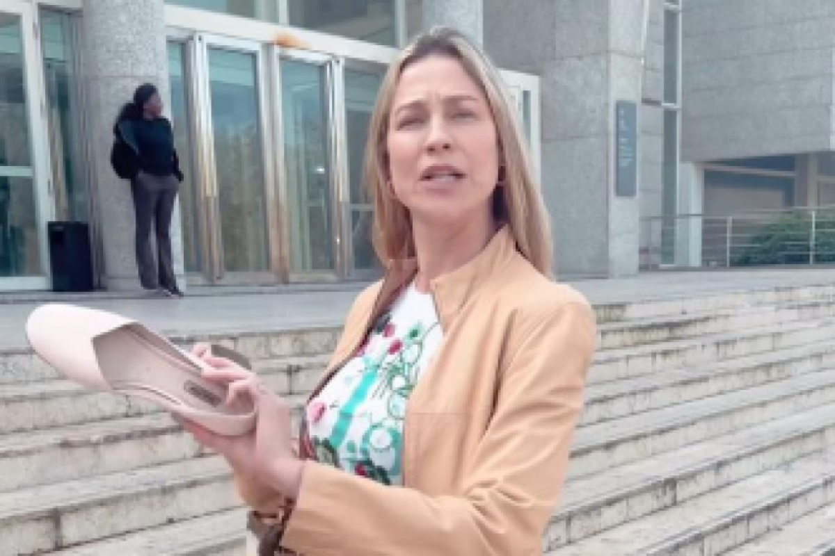 Após deixar o Tribunal Judicial da Comarca de Cascais, Luana Piovani bateu os sapatos: 'Desse local, eu não levo nem a poeira'