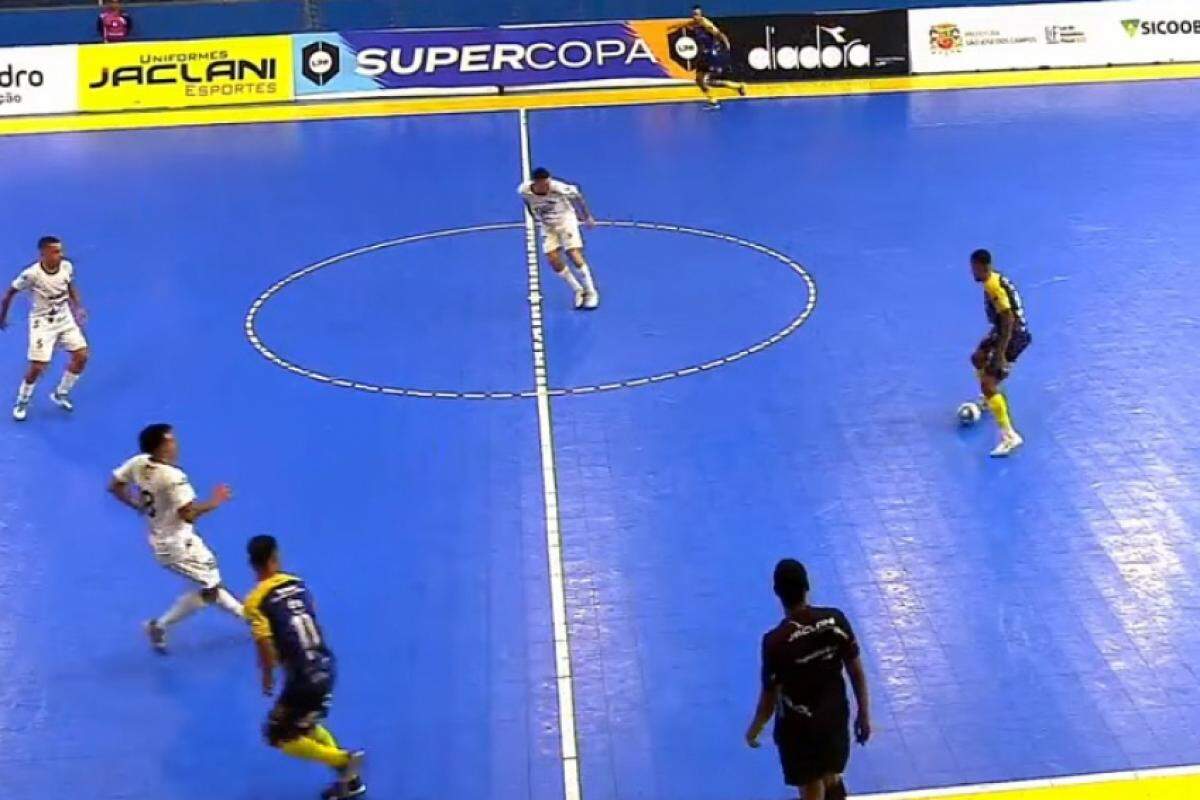 Lance de São José e Taubaté Futsal