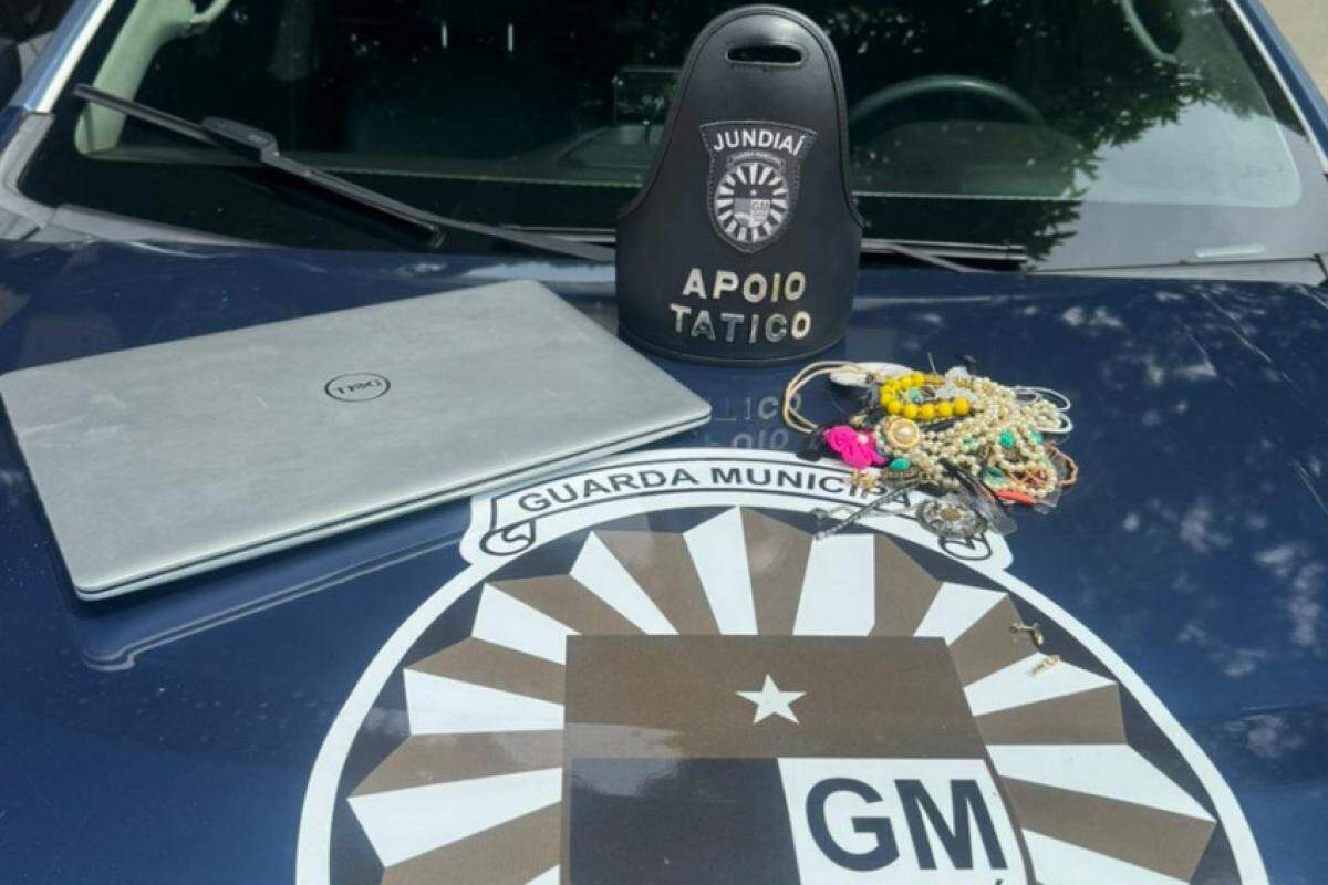 Os GMs do Apoio conduziram o suspeito ao Plantão Policial