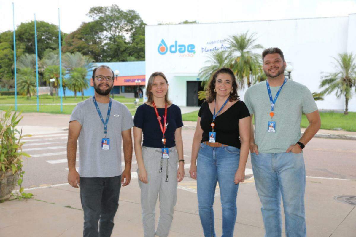 Vitor, Naiara, Maria Carolina e Danilo, das áreas de Sustentabilidade e Educação Ambiental da DAE, promoverão encontros com servidores, estagiários e aprendizes