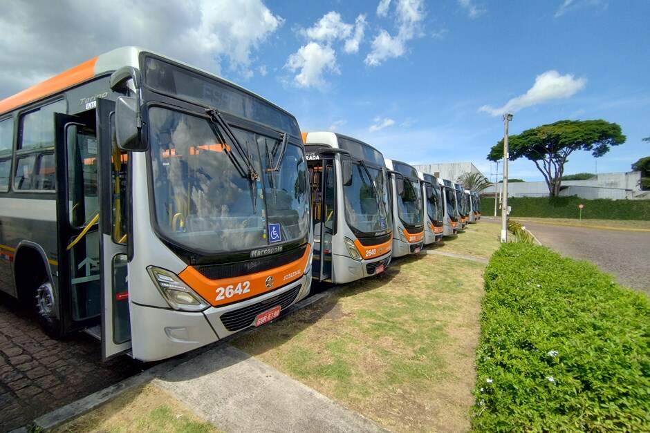 Frota. 10 novos ônibus atendem aos bairros da região. Foto: Cláudio Vieira/PMSJC
