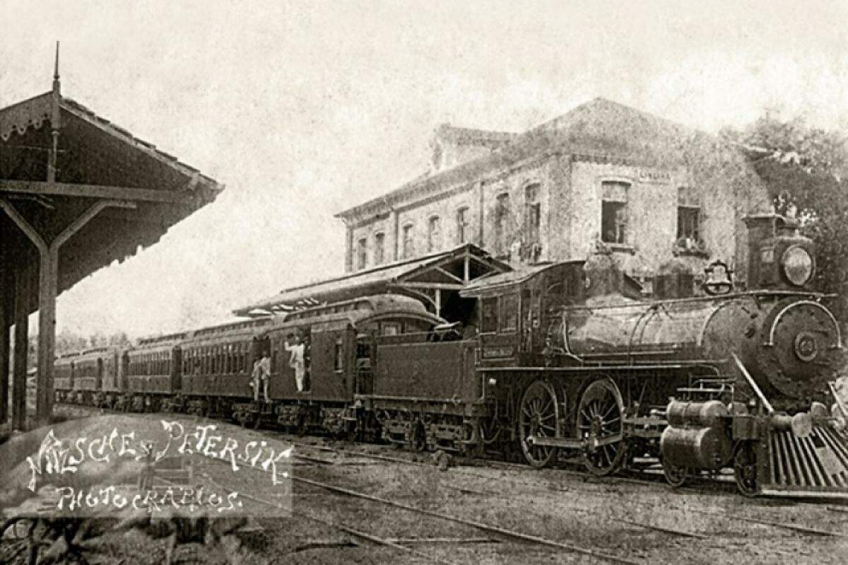 Trem da Companhia Paulista; Piracicaba foi pioneira na imigração europeia em São Paulo e no Brasil