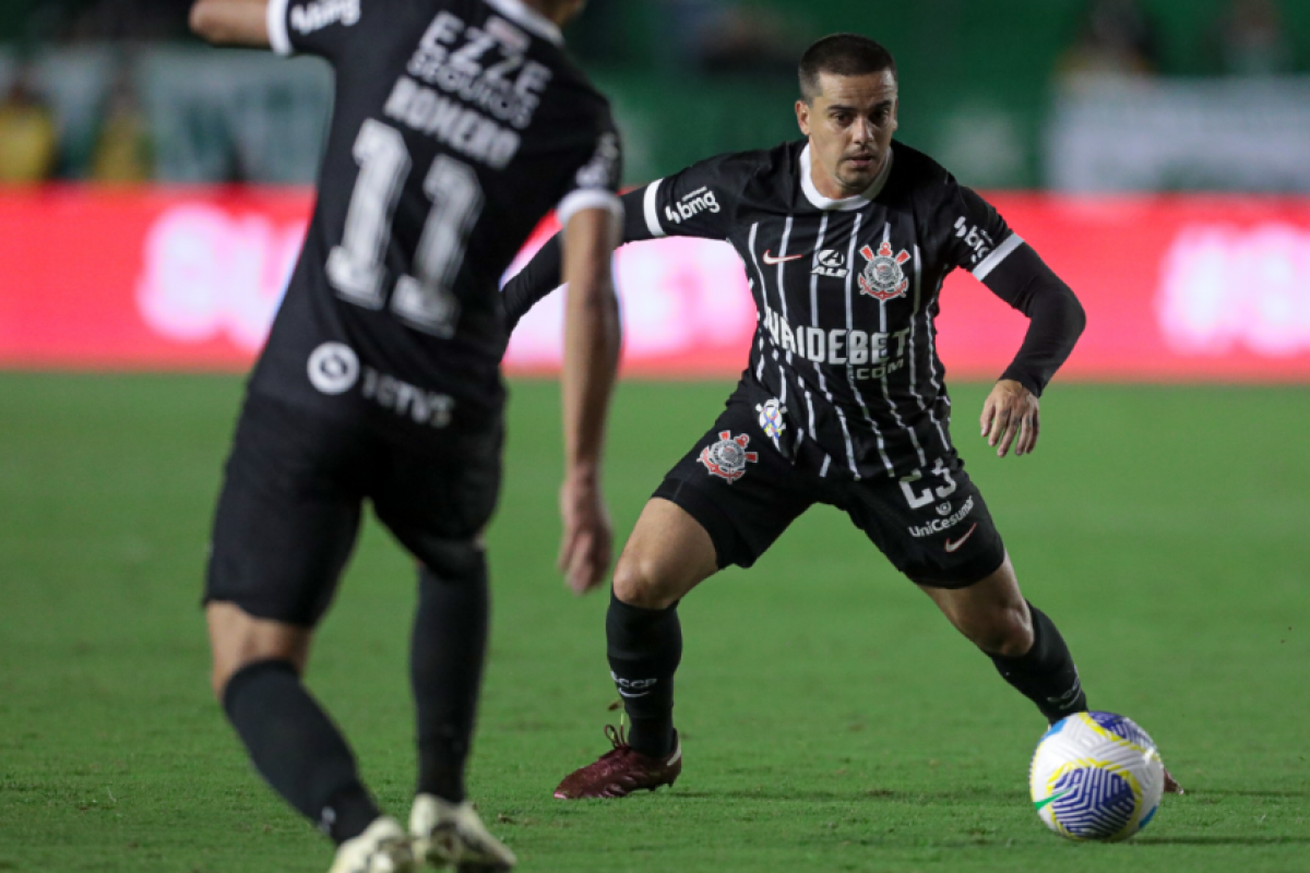Corinthians lutou no primeiro tempo, mas mandante garantiu a vitória por 2 a 0 após o intervalo