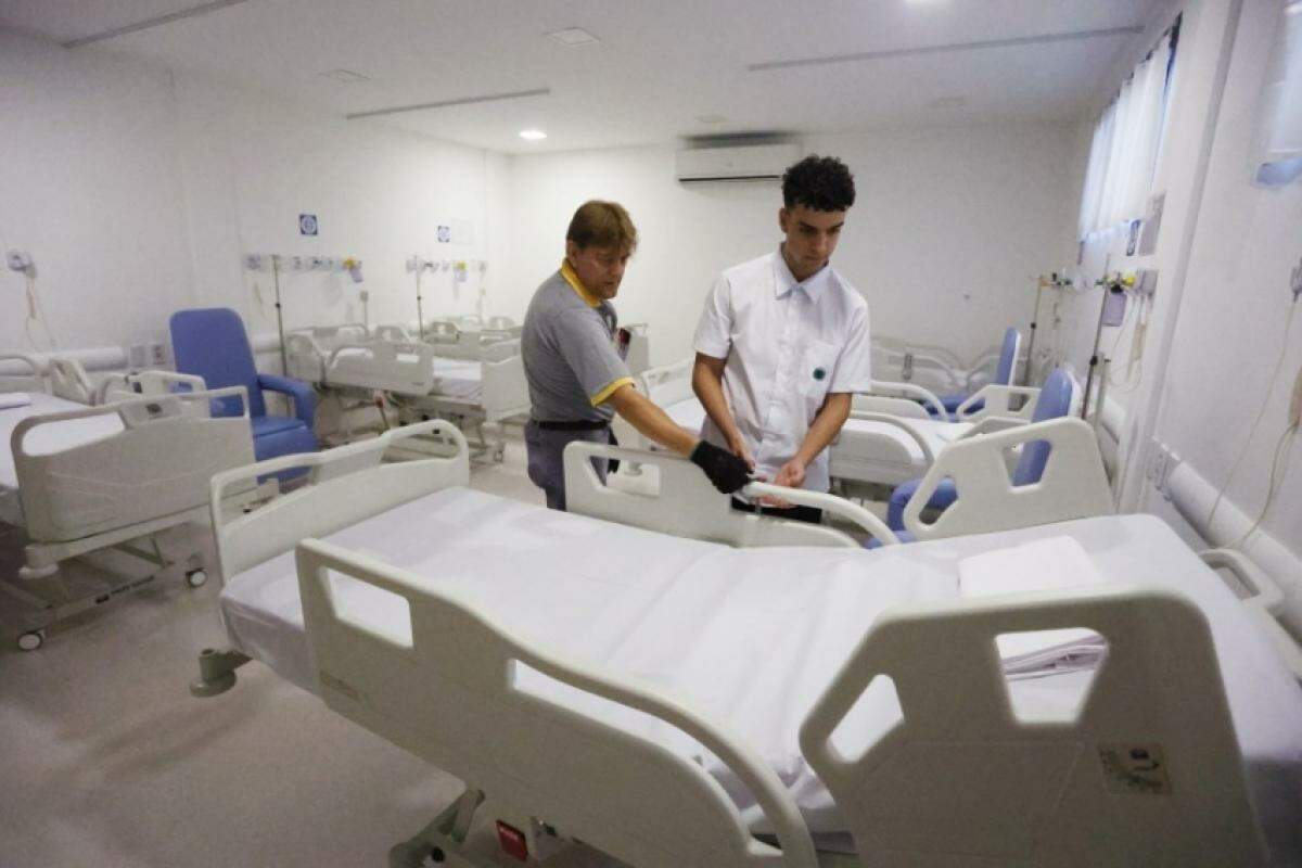 Hospital de Retaguarda sendo preparado para receber pacientes 