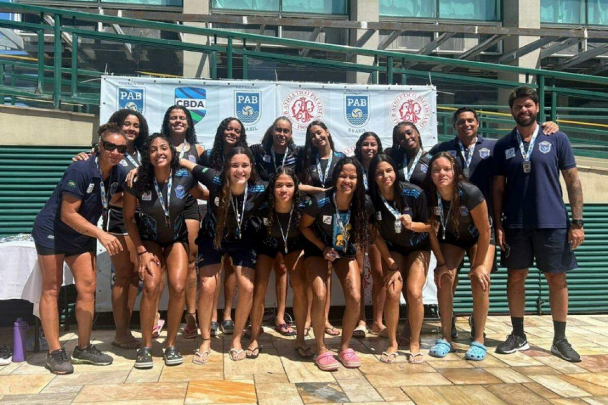 O time sub-20 feminino da ABDA, comandado pelo técnico Marcelo Chagas, auxiliado por Ítalo Figueiredo e Janaina Parra Grossi
