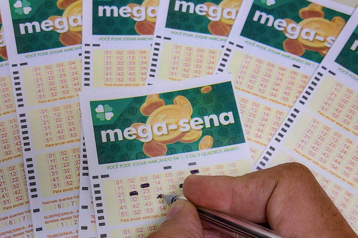 As apostas podem ser feitas até as 19h (horário de Brasília), nas casas lotéricas credenciadas pela Caixa, em todo o país ou pela internet