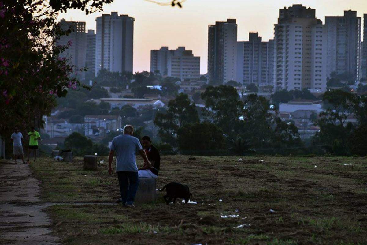 Mau cheiro afeta parte de Araçatuba