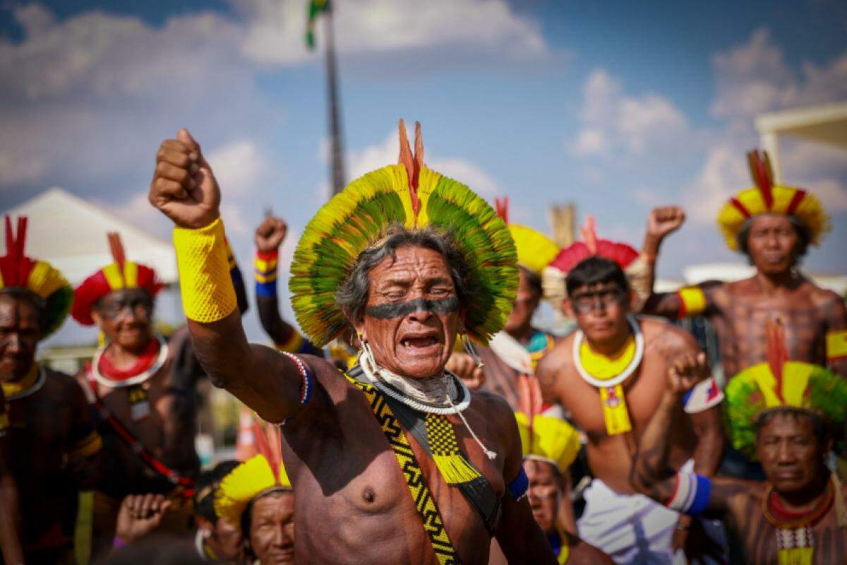 A mudança foi de um termo genérico para uma expressão que considera toda a dos povos indígenas que vivem no Brasil