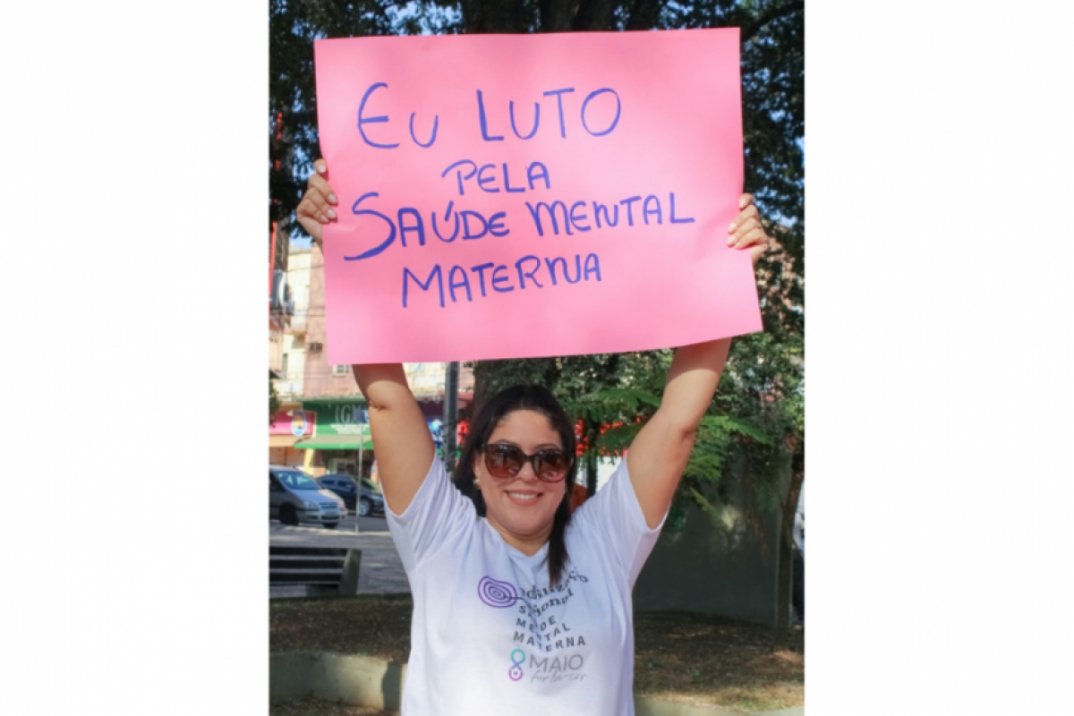 Rafaela Schiavo, psicóloga perinatal e representante do movimento nacional, coordena evento na cidade