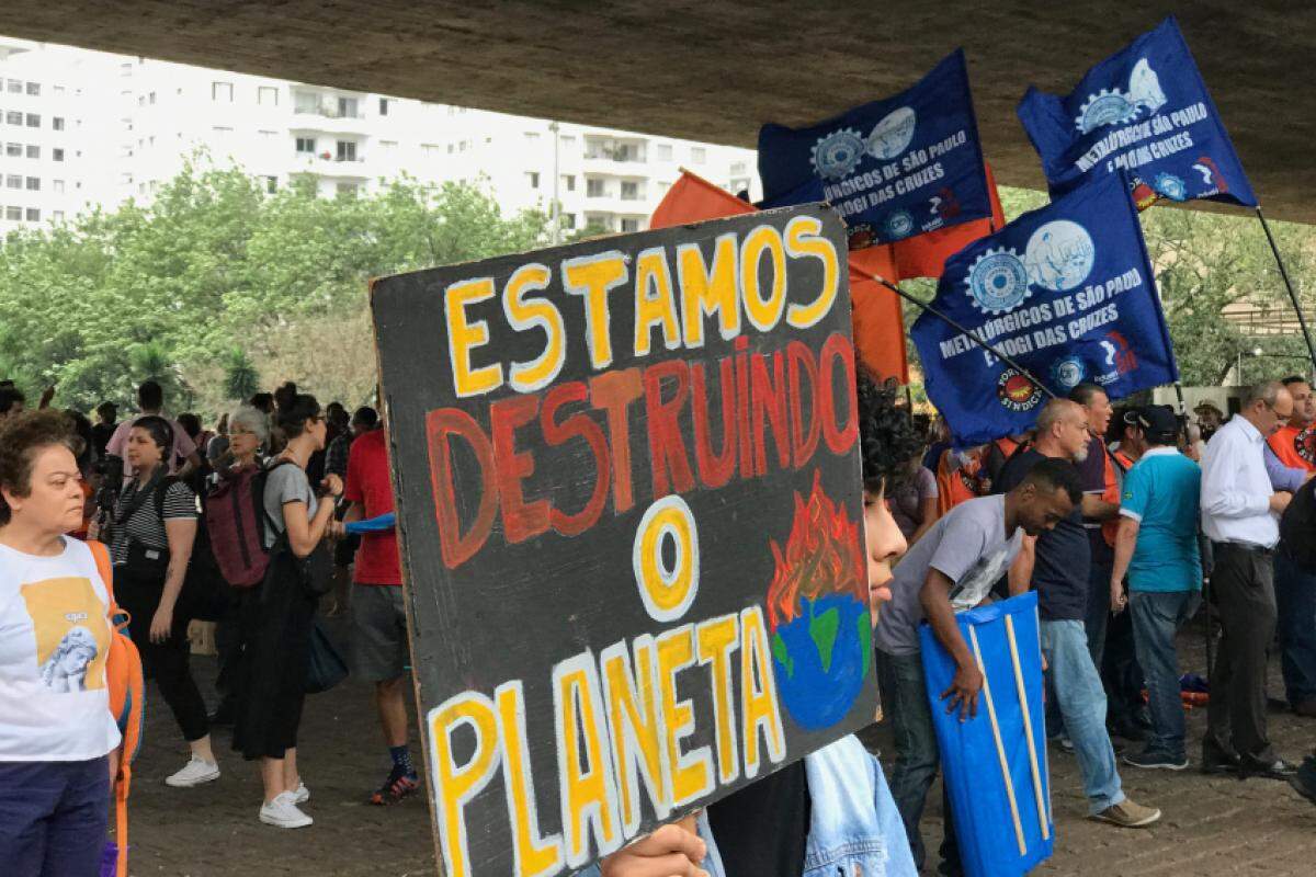 Brasileiros têm se juntado ao mundo para protestar contra o aquecimento global