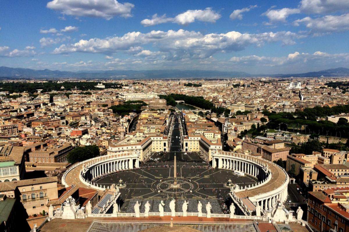 Vaticano emitiu um novo texto dedicado ao respeito pela 'dignidade humana'