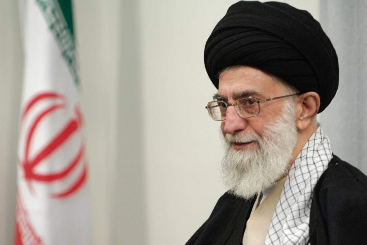 Ali Khamenei reiterou na quarta-feira (10) que Israel 'será punido'