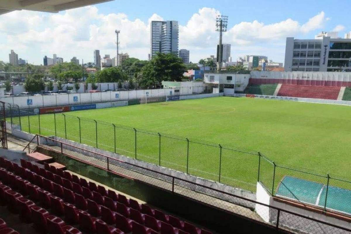 Estádio Ulrico Mursa, em Santos