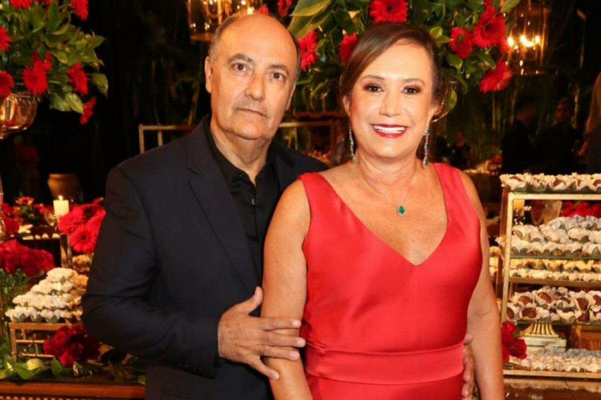 O casal Dalzira e Ismael Trajano comemorou aniversário em grande estilo no  Espaço Le Jardin em Ribeirão Preto