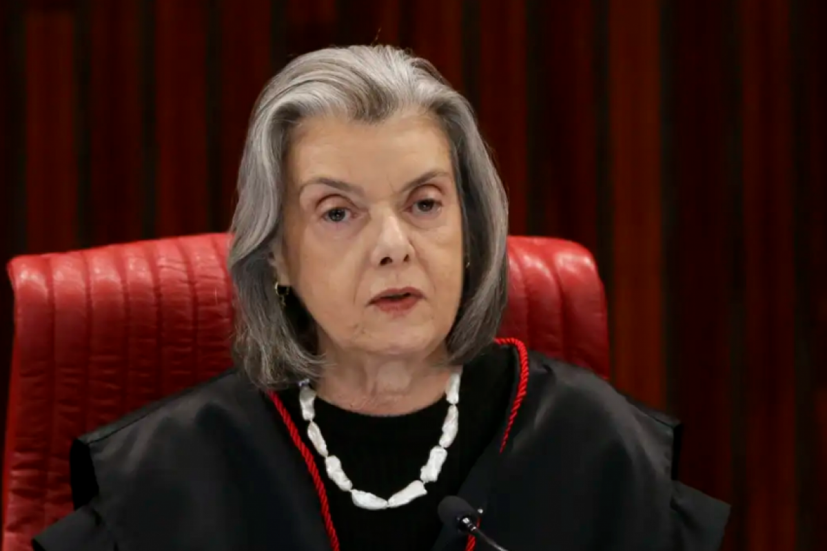 Ministra Cármen Lúcia tomará posse no início de junho