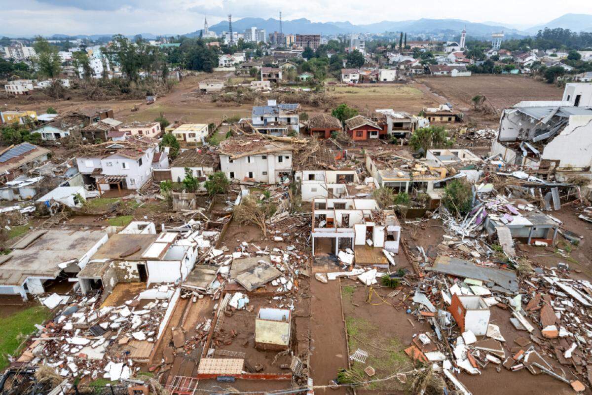 A cidade de Arroio do Meio ficou destruída por causas das enchentes