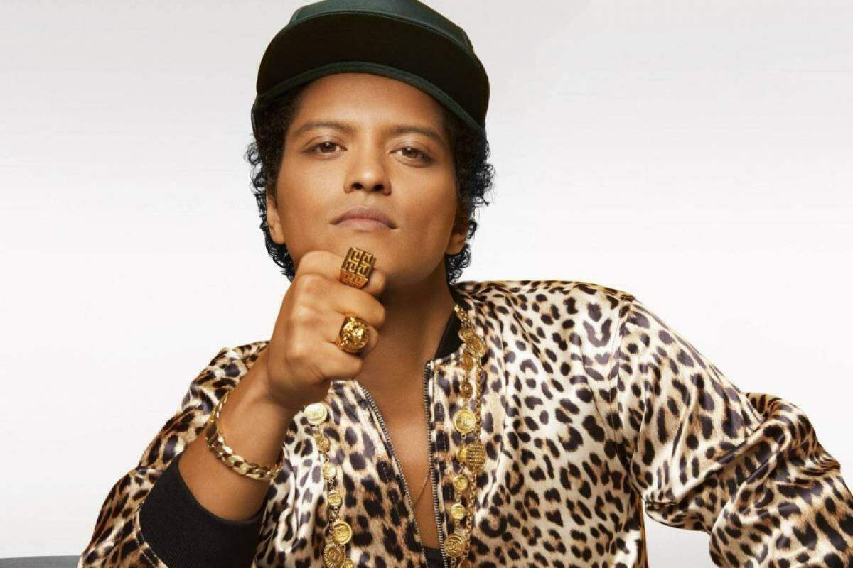 Os ingressos que entraram em pré-venda para o show de  Bruno Mars esgotaram em uma hora.