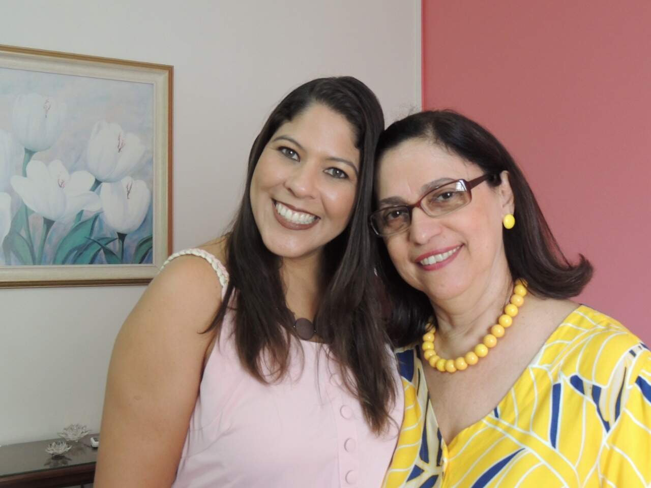 Com Silvana Bormio, a professora que sugeriu o livro responsável por despertar o interesse de Rafaela sobre a maternidade