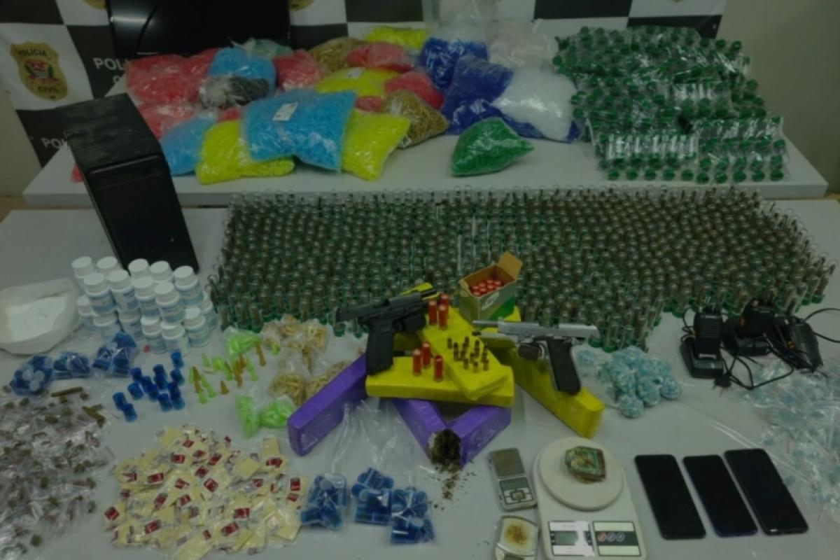 Drogas foram apreendidas pela Polícia Civil 