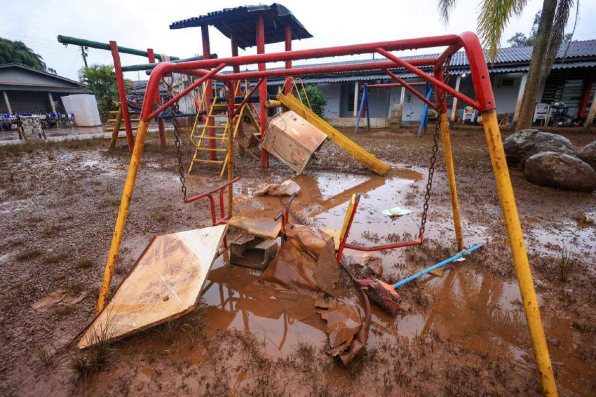 No total, 469 municípios foram afetados, 55.791 pessoas continuam desabrigadas e 581.638 foram desalojadas.