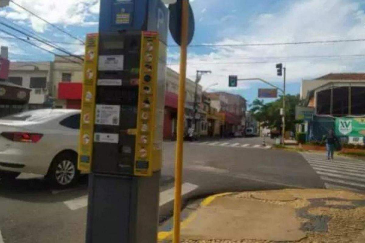 Motorista agrediu funcionária da Arapark, enquanto ela fazia uma foto do veículo que estava sem a taxa de pagamento