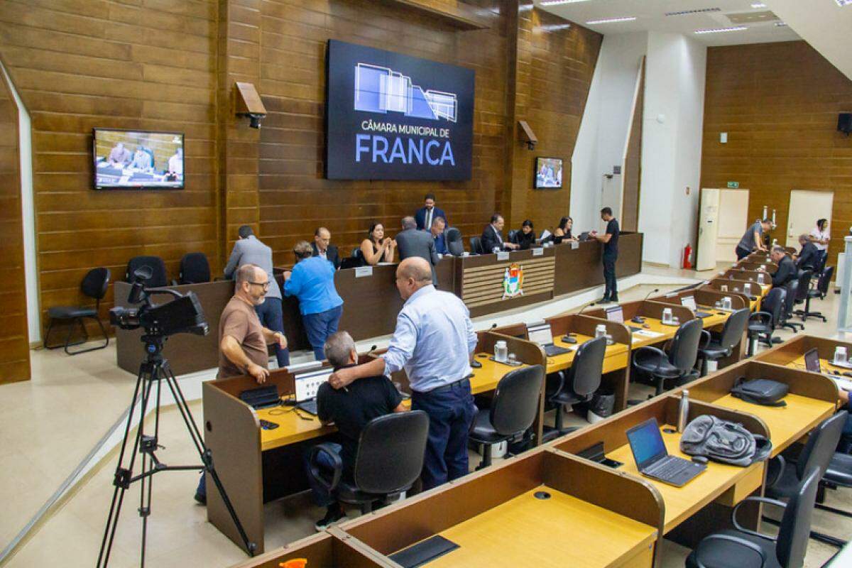Maior parte dos eleitores defende trocar os vereadores de Franca