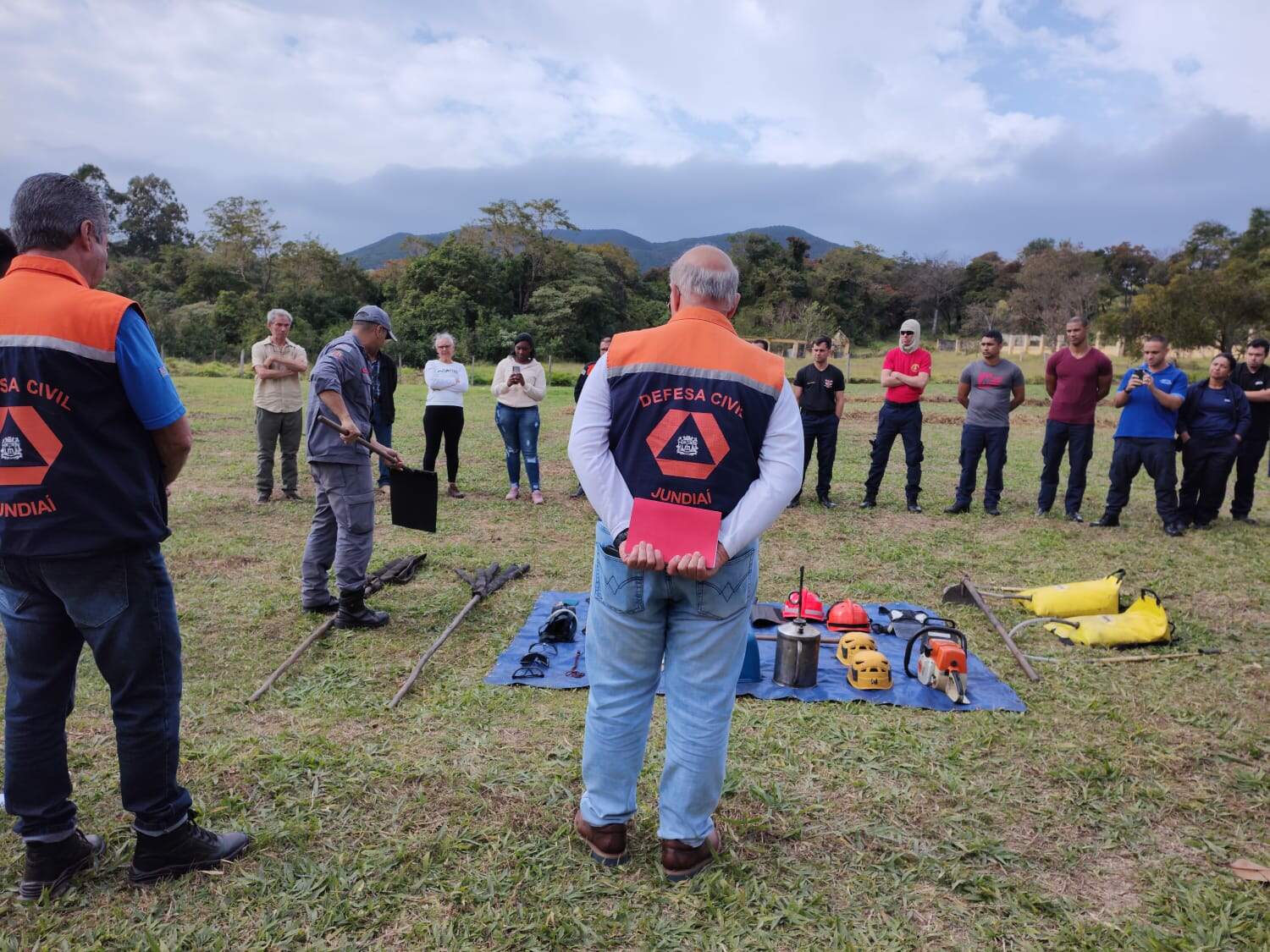 O curso de combate a incêndio em vegetação é oferecido anualmente na Fazenda Ermida para pessoas inscritas / Nathália Sousa