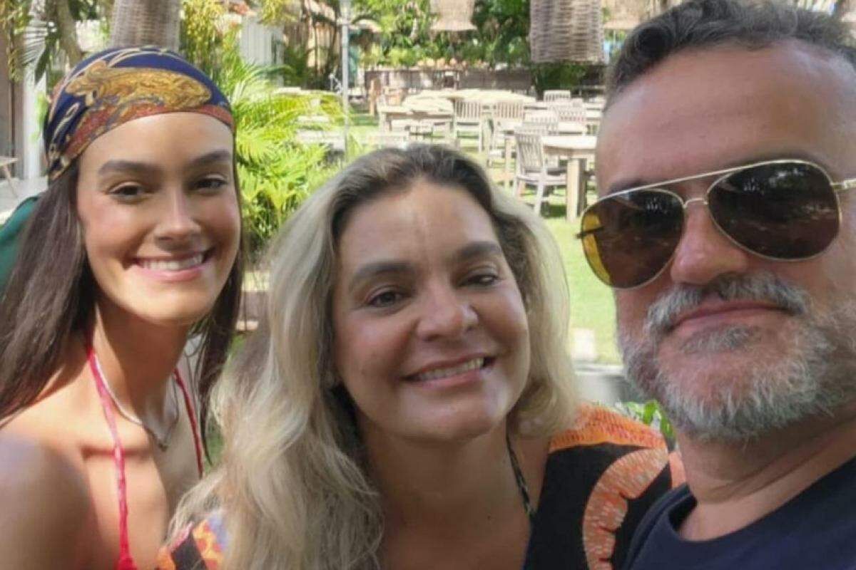 Empresária Fernanda Peixoto e Castro comemorou nova idade ao lado dos seus amores