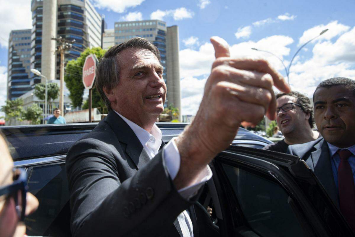 Ex-presidente Jair Bolsonaro após depoimento à Polícia Federal