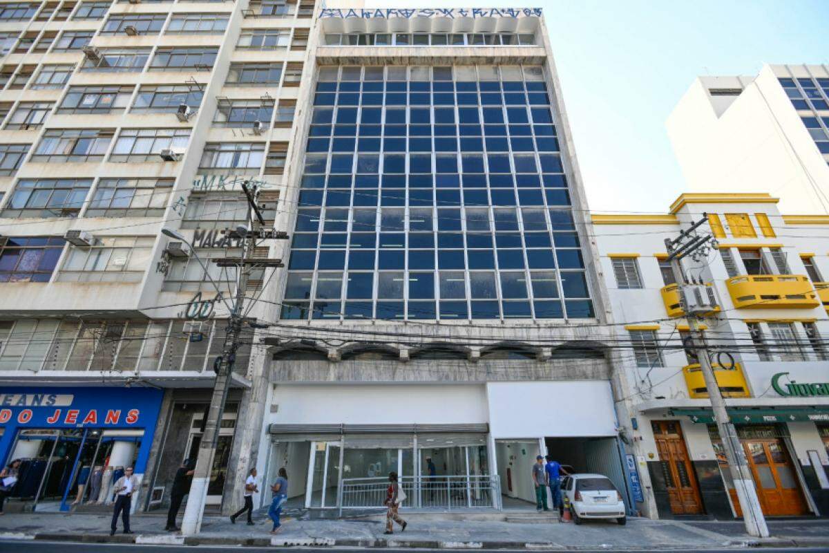 Prédio está localizado na Rua General Osório, em frente ao Largo do Rosário