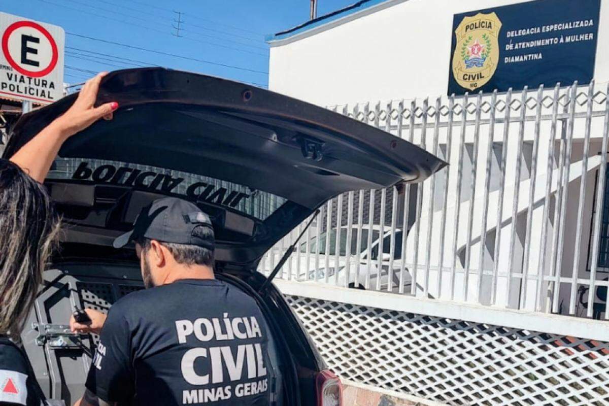 Homem foi preso por ordem da Justiça