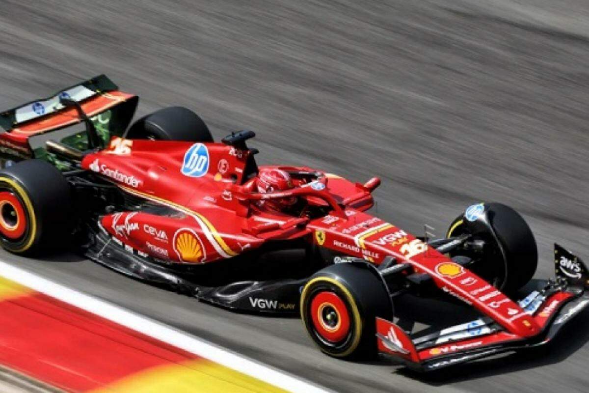 Ferrari toma a dianteira na largada