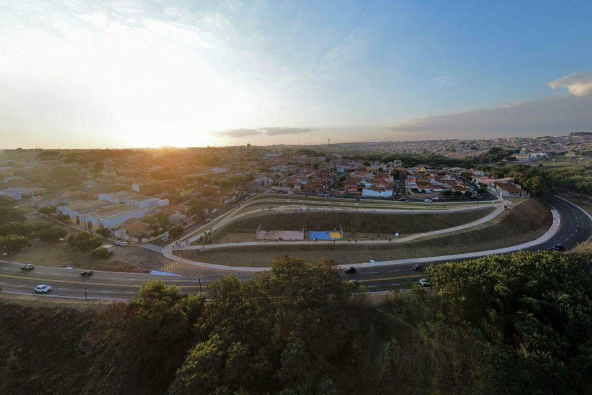 Área fica na avenida Salvador Afonso, continuação da avenida Nuno de Assis